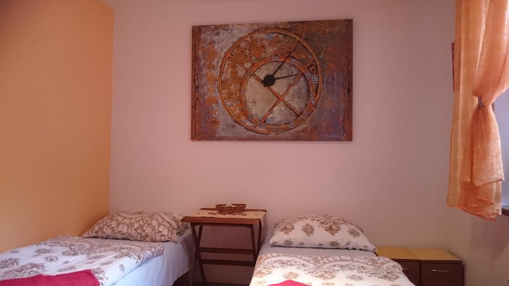 Fatrapark 1 U Sovicky Studio, Kuchynka, Kupelna,S Balkonom Gratis Parkovanie V Podzemnej Garazi รูชอมแบรอค ภายนอก รูปภาพ