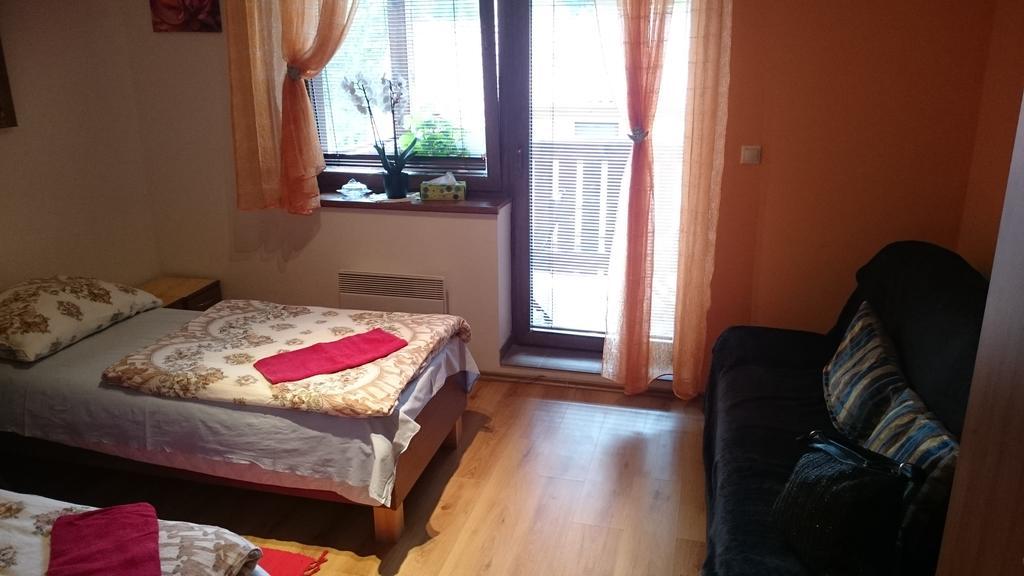 Fatrapark 1 U Sovicky Studio, Kuchynka, Kupelna,S Balkonom Gratis Parkovanie V Podzemnej Garazi รูชอมแบรอค ภายนอก รูปภาพ
