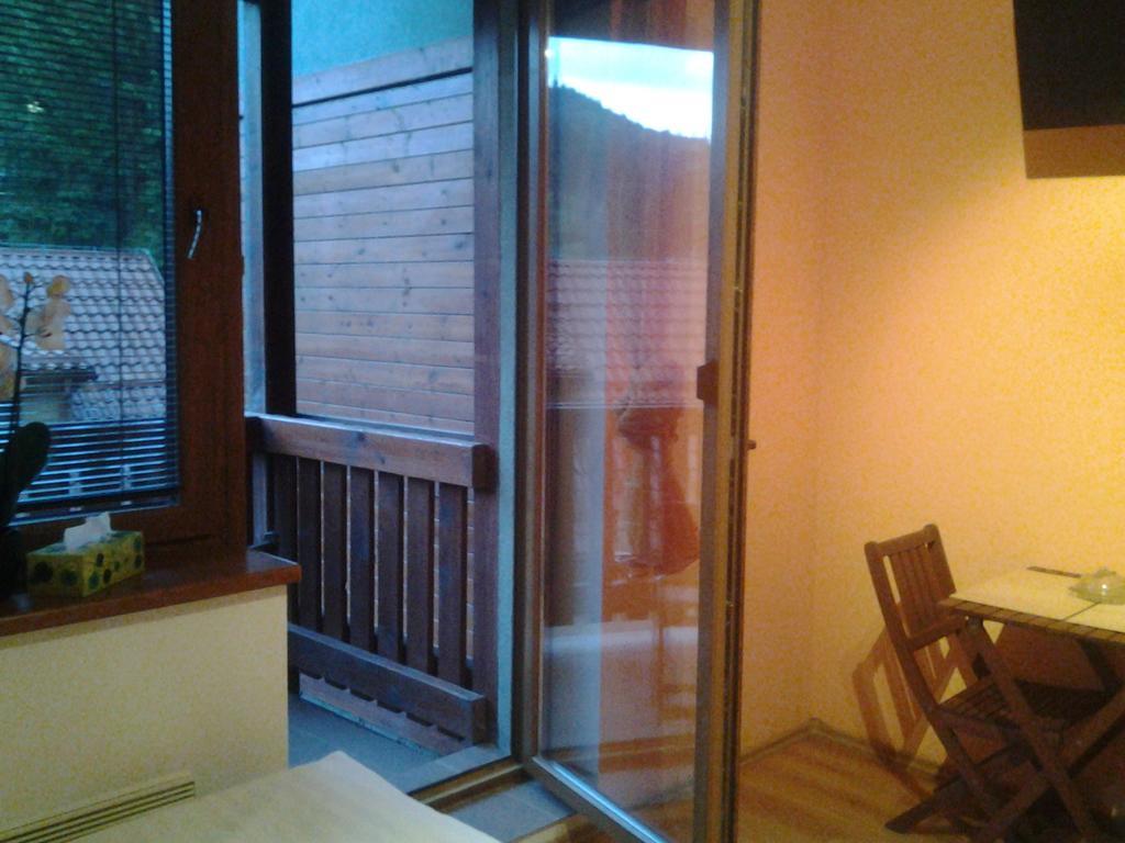 Fatrapark 1 U Sovicky Studio, Kuchynka, Kupelna,S Balkonom Gratis Parkovanie V Podzemnej Garazi รูชอมแบรอค ภายนอก รูปภาพ