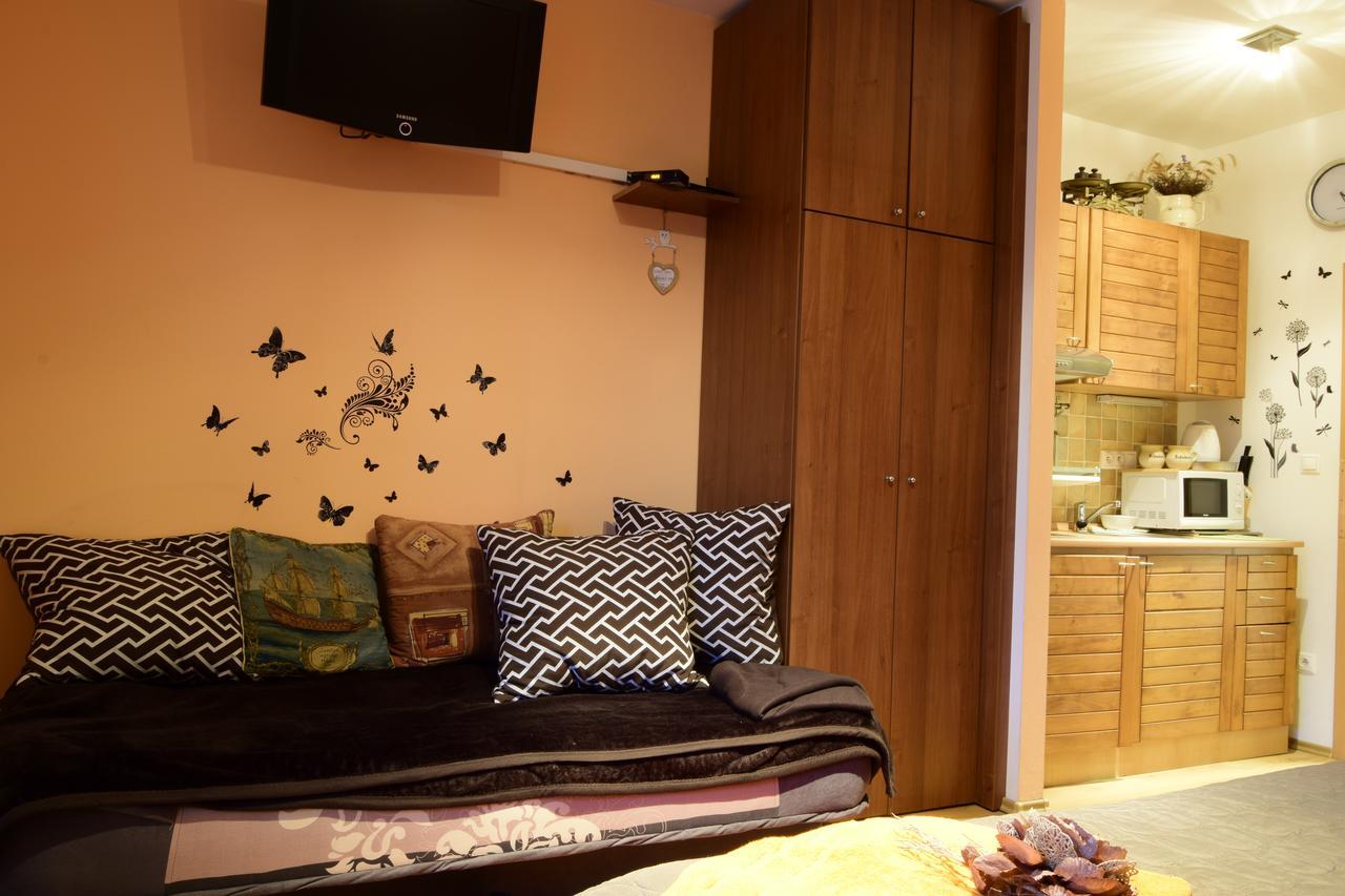 Fatrapark 1 U Sovicky Studio, Kuchynka, Kupelna,S Balkonom Gratis Parkovanie V Podzemnej Garazi รูชอมแบรอค ภายนอก รูปภาพ