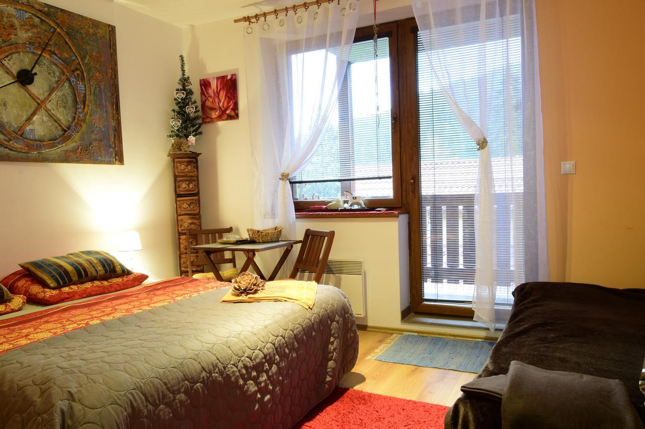 Fatrapark 1 U Sovicky Studio, Kuchynka, Kupelna,S Balkonom Gratis Parkovanie V Podzemnej Garazi รูชอมแบรอค ภายนอก รูปภาพ
